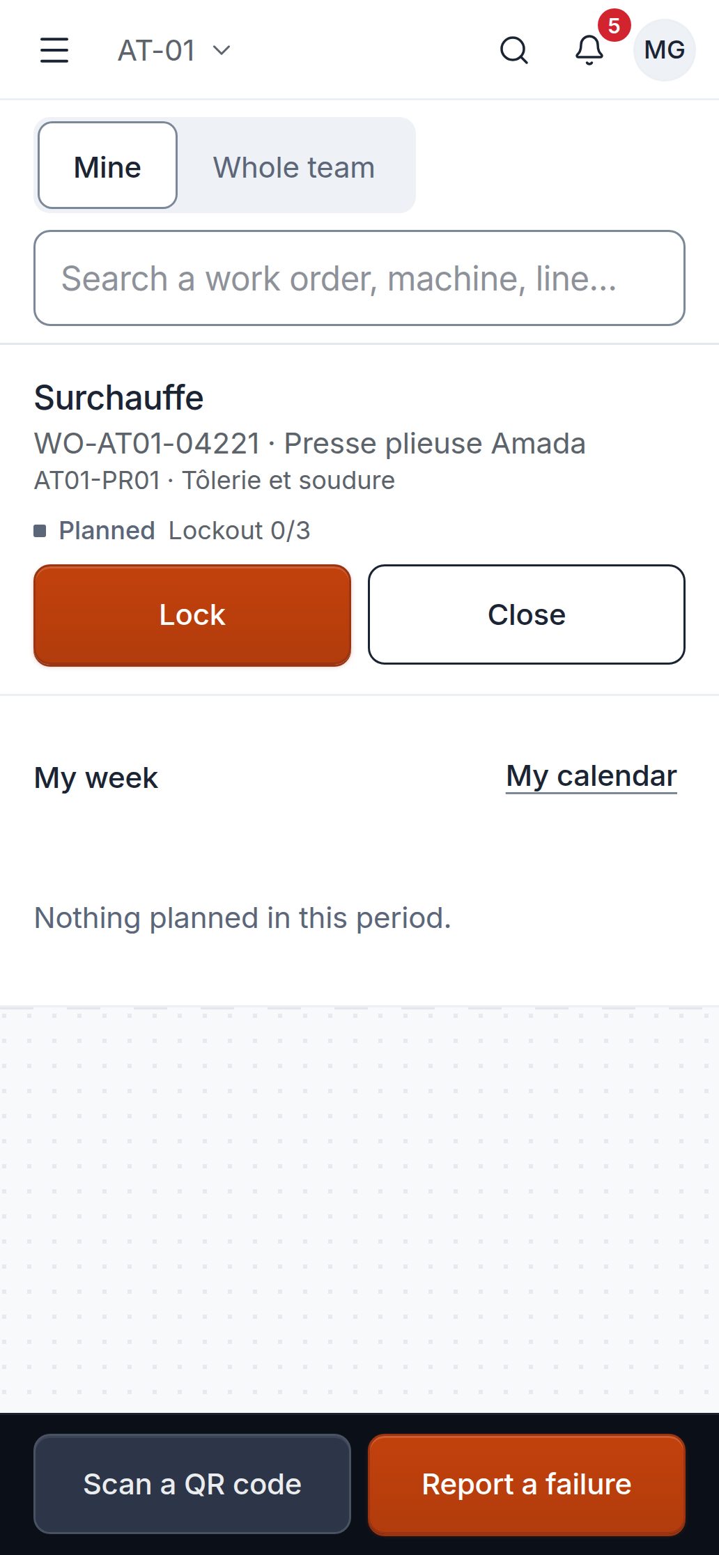 “My work” screen on the technician's phone: at the top, the “Surchauffe” (overheating) work order on the Amada press brake.